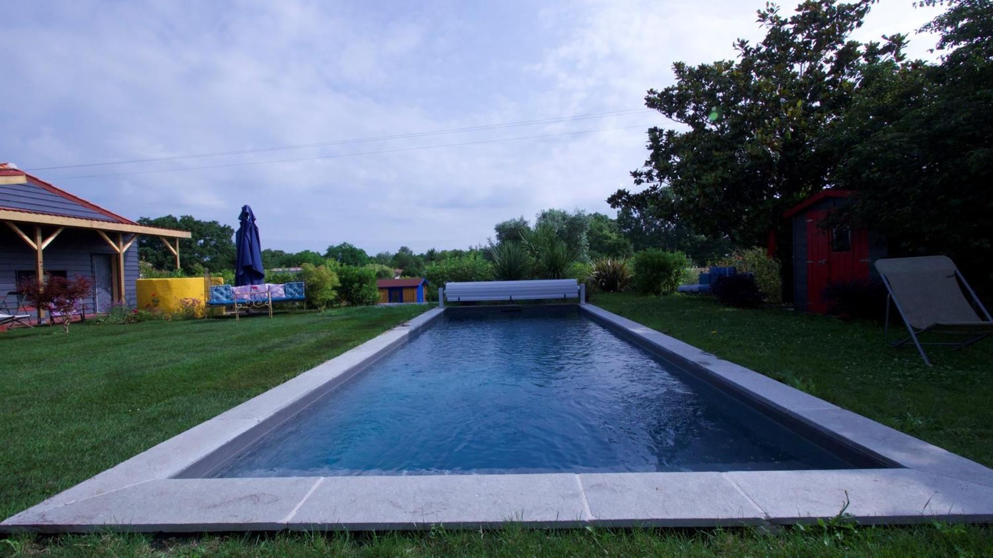 Les Jardins D'Ispahan Prignac-et-Marcamps Exterior photo
